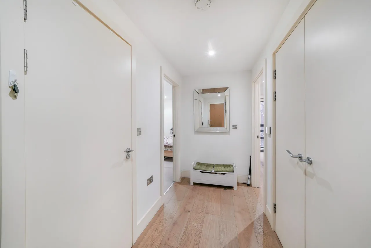Empire Way, Wembley, HA9, photo 2