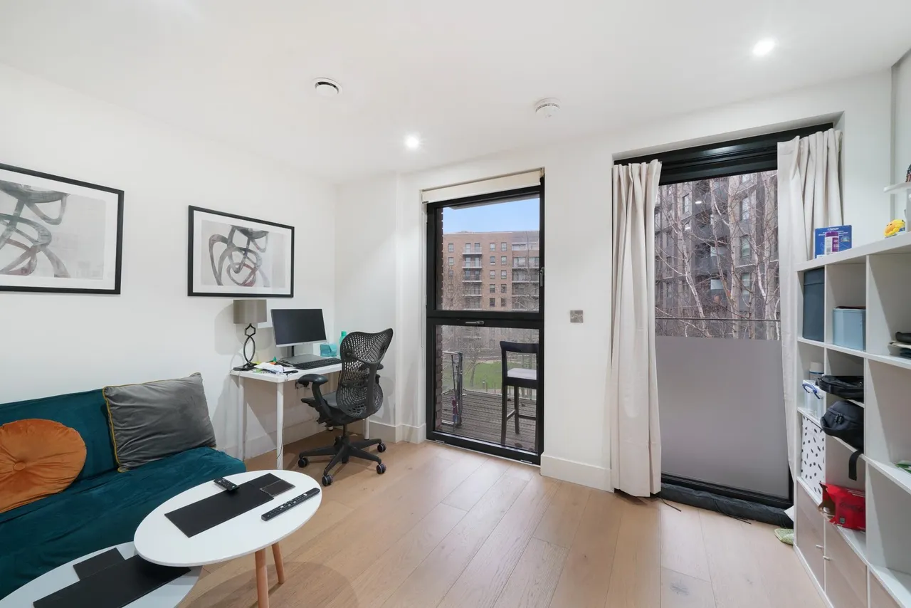 Empire Way, Wembley, HA9, photo 4