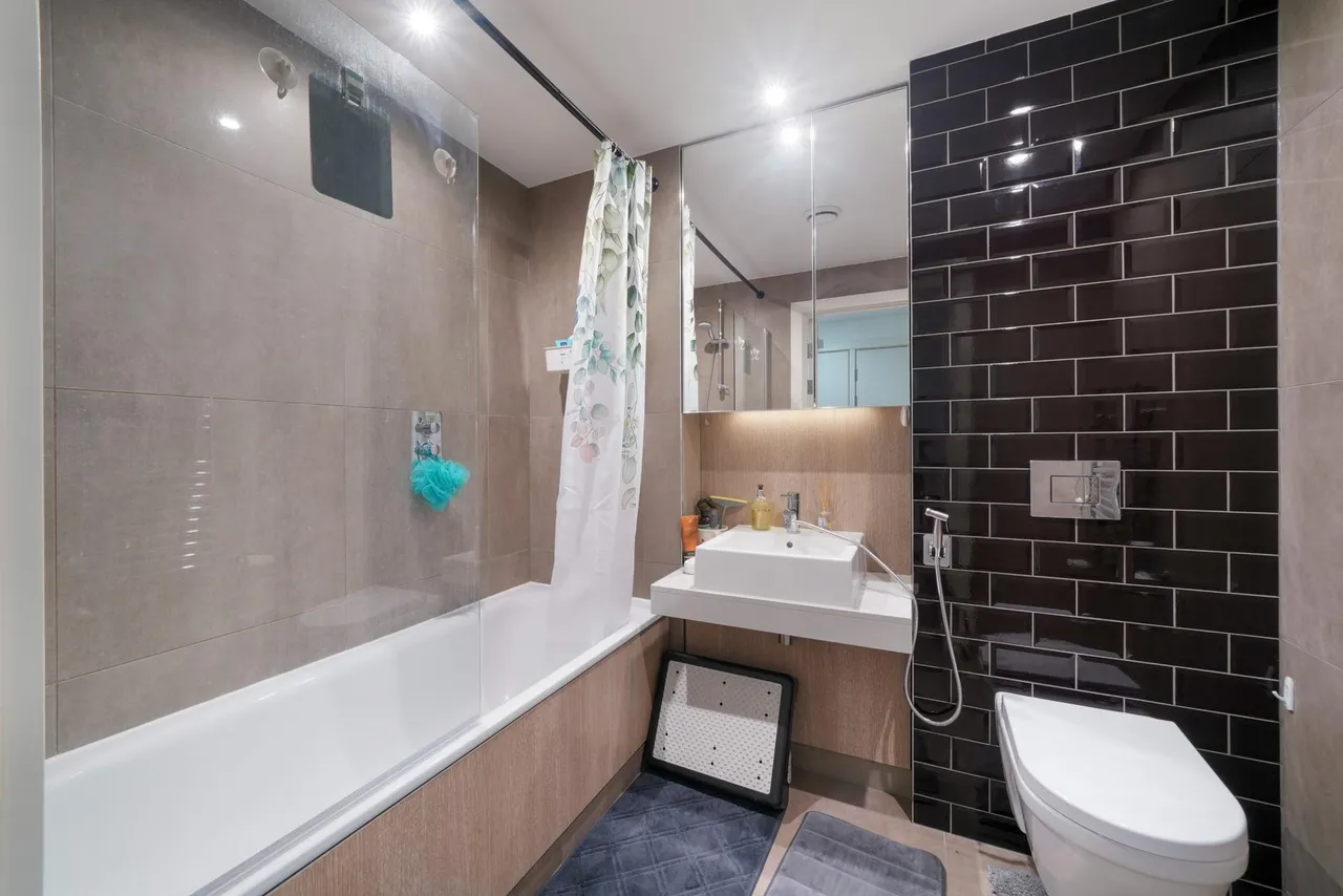 Empire Way, Wembley, HA9, photo 8
