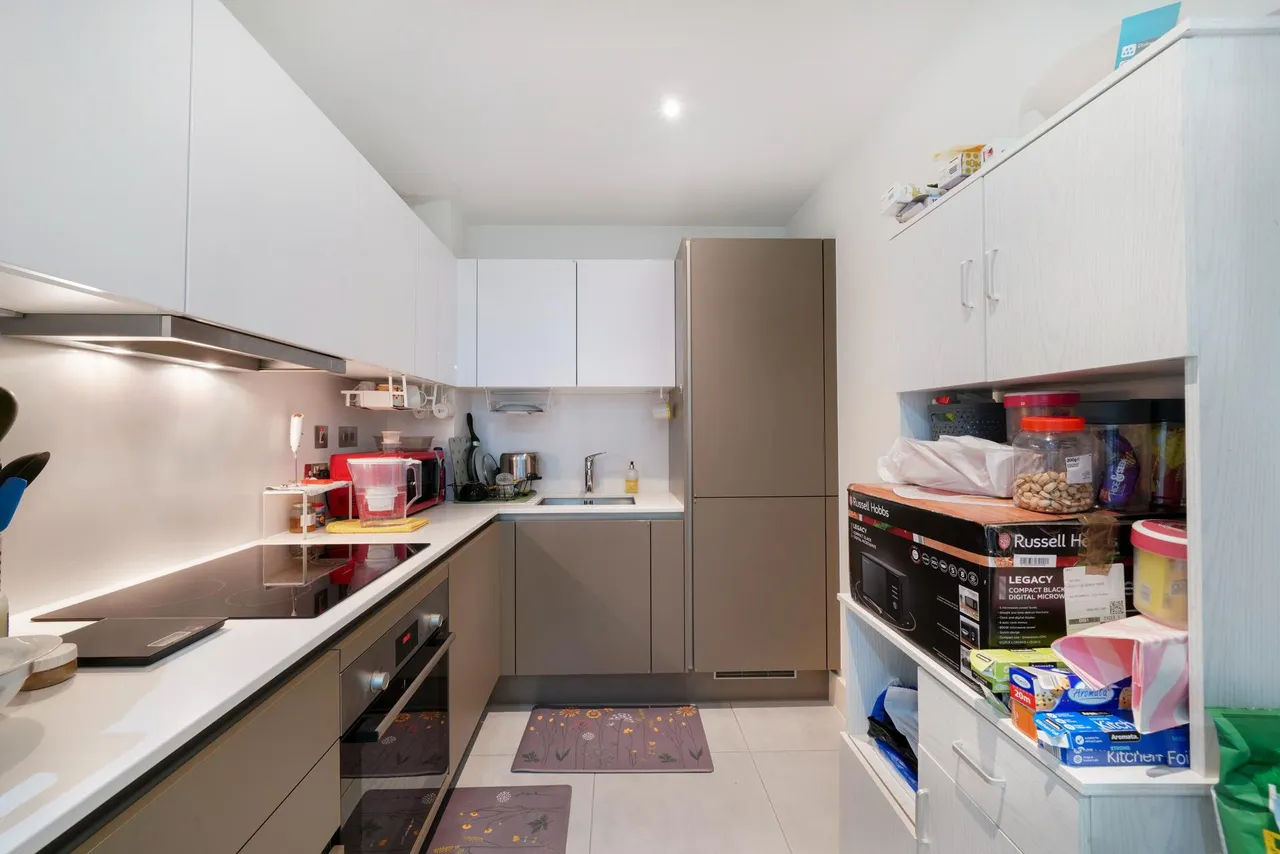 Empire Way, Wembley, HA9, photo 5