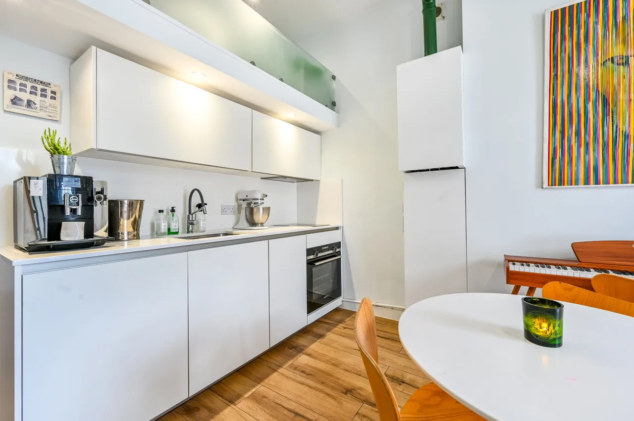 Flat 3, 28a Elizabeth Avenue, London, photo 4