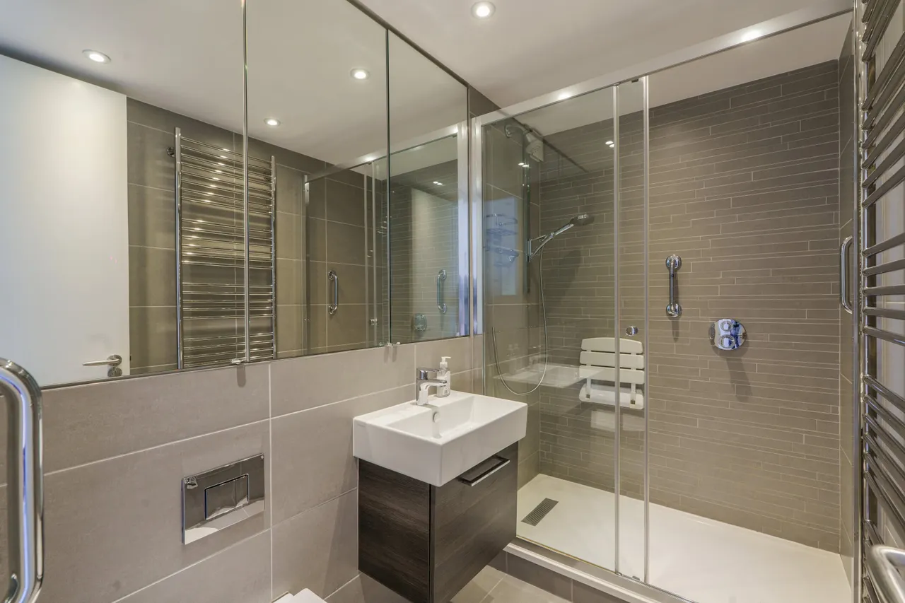 Sheringham, Queensmead, St John's Wood, London, NW8 6RB, photo 10