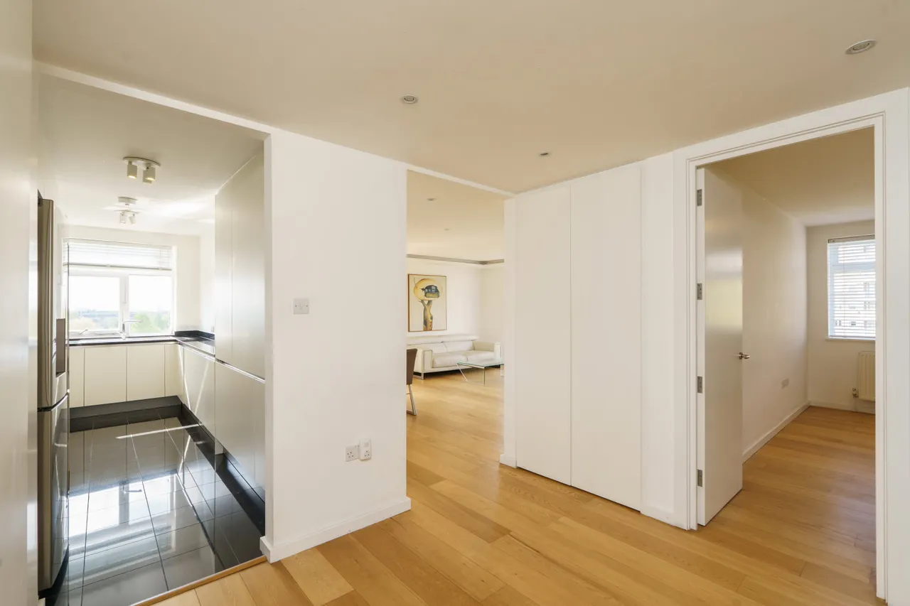 Sheringham, Queensmead, St John's Wood, London, NW8 6RB, photo 5