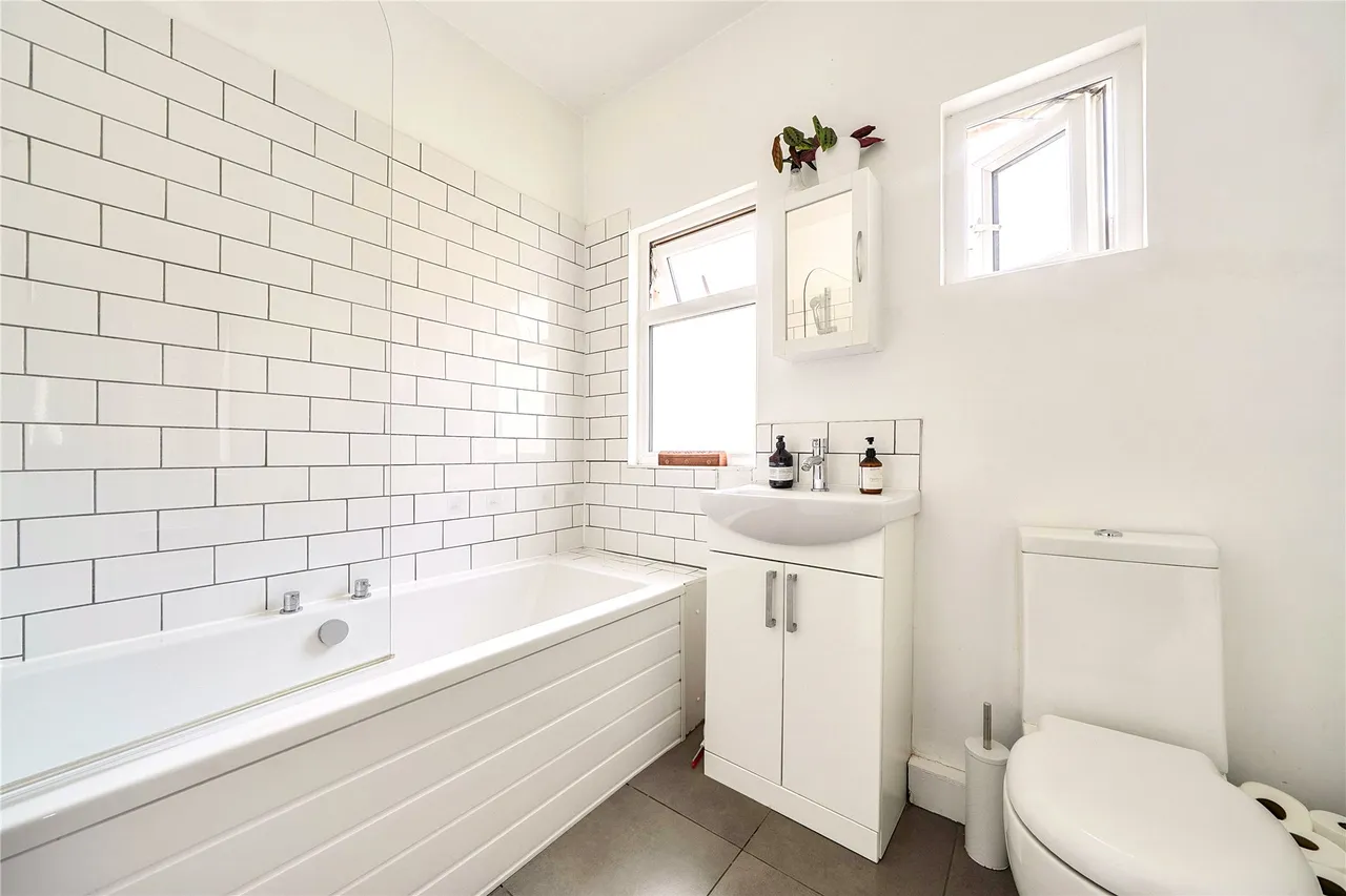 Ellerton Road, Surbiton, KT6, photo 12
