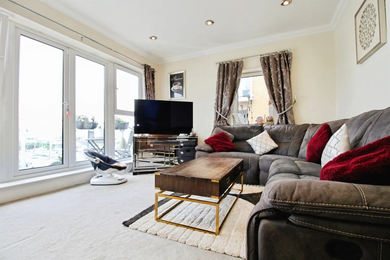 Marconi Avenue, Penarth, CF64, photo 2