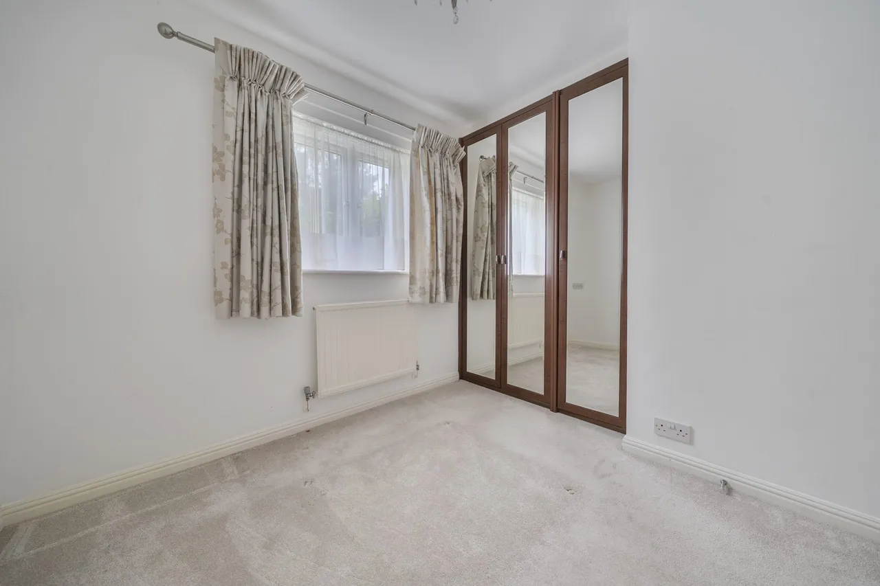 Palace Gate, Odiham, Hook, RG29 1JZ, photo 10