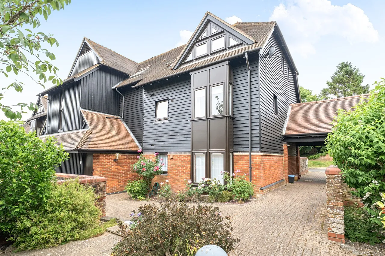 Palace Gate, Odiham, Hook, RG29 1JZ, photo 13