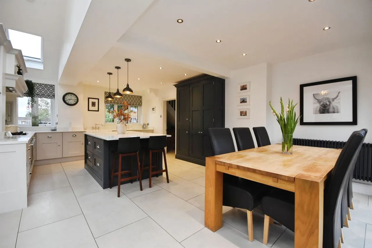 Wrexham Road, Romford, RM3, photo 5