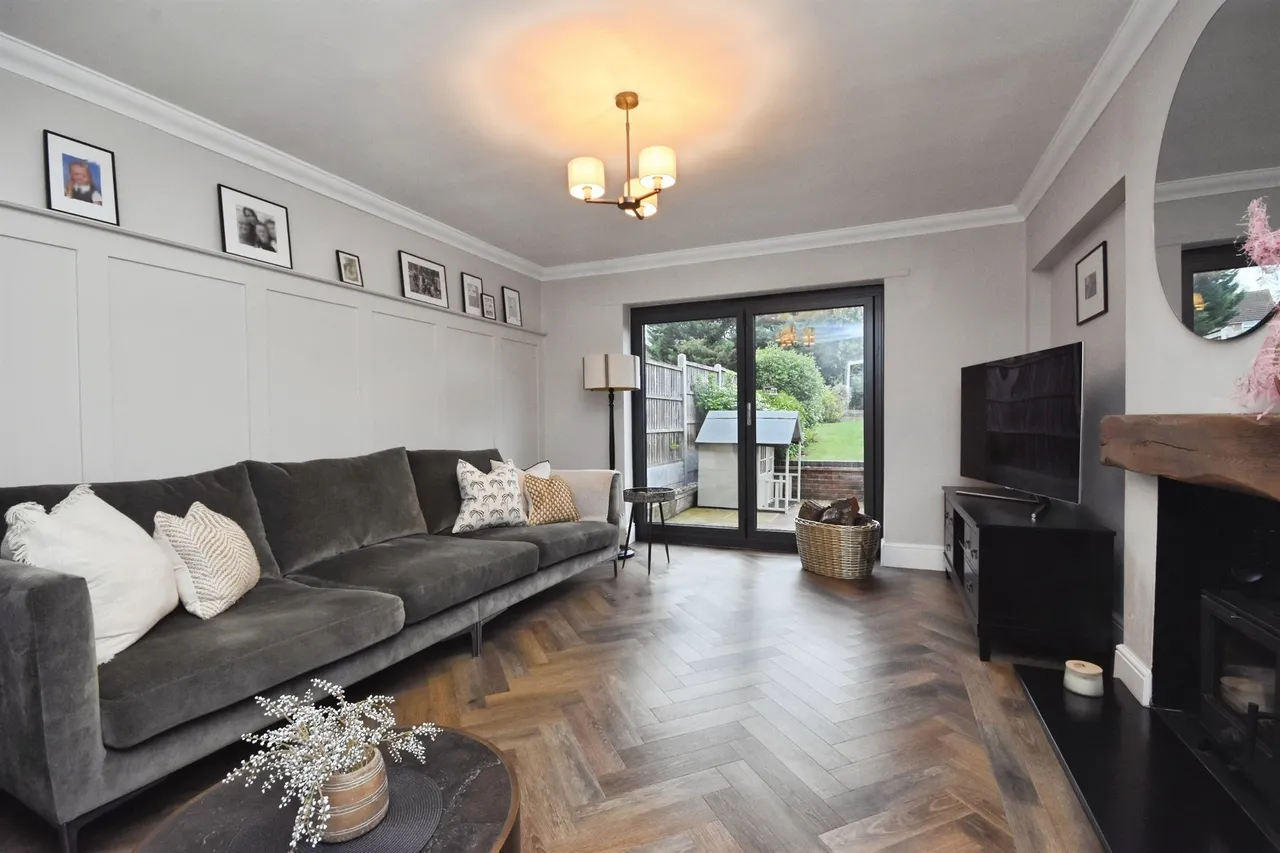 Wrexham Road, Romford, RM3, photo 13