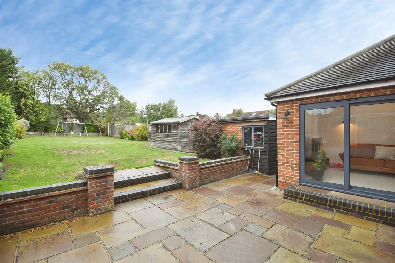 Wrexham Road, Romford, RM3, photo 24