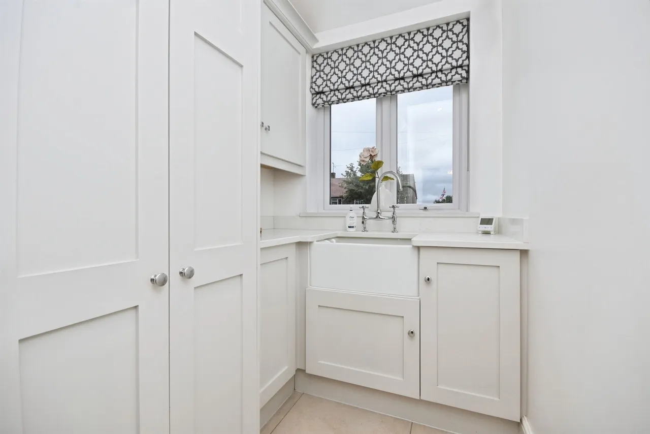 Wrexham Road, Romford, RM3, photo 8