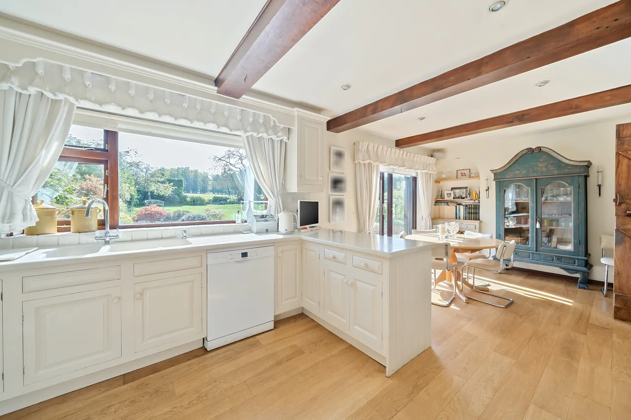Guildford Road, Effingham, KT24, photo 6