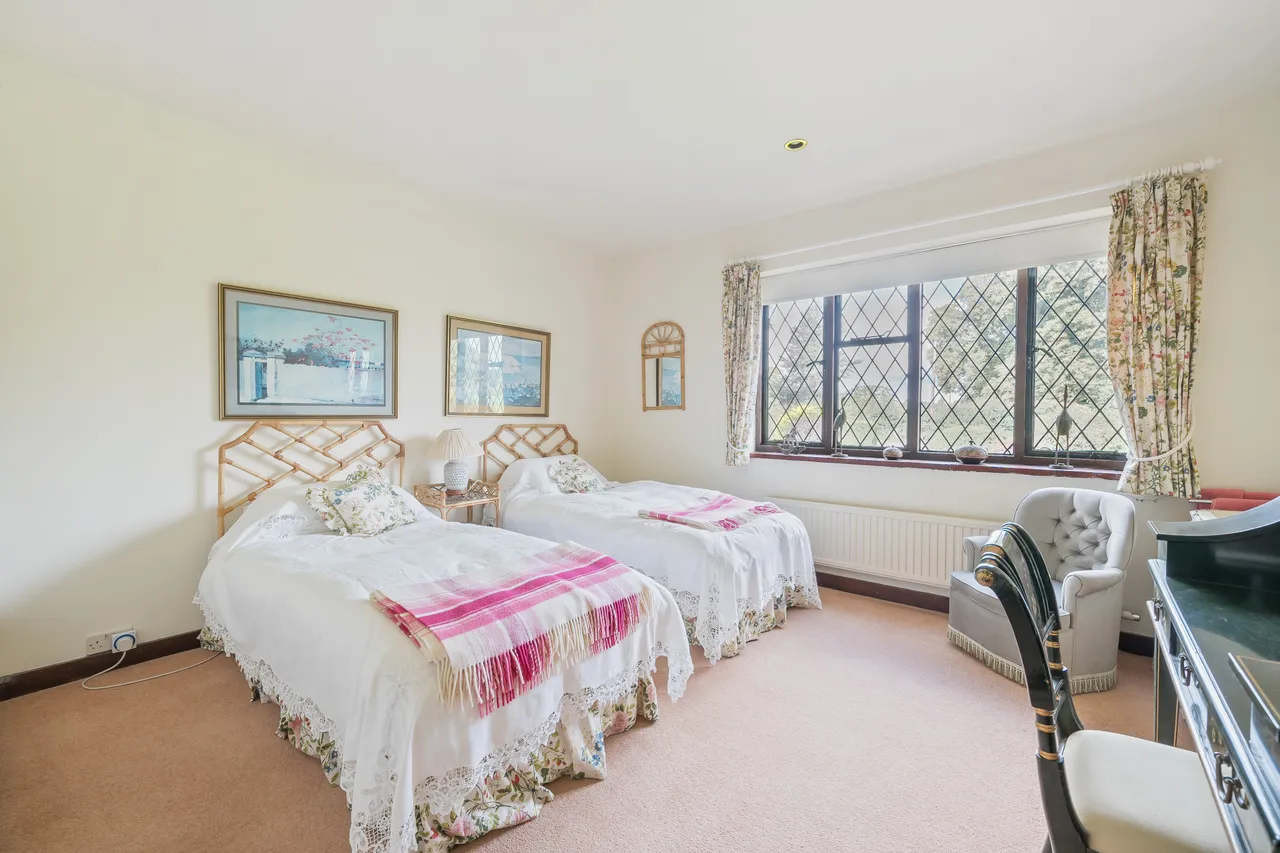 Guildford Road, Effingham, KT24, photo 12