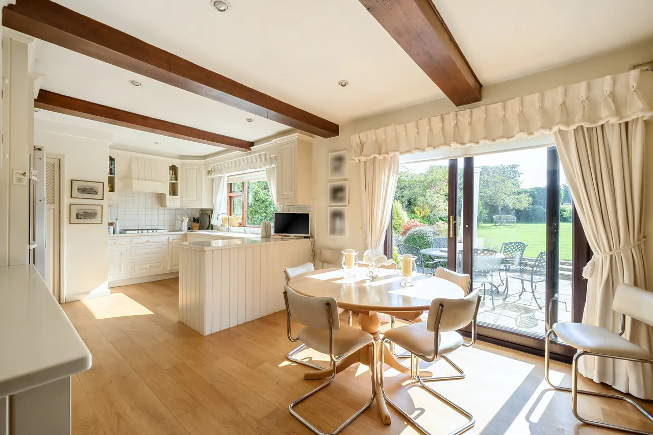Guildford Road, Effingham, KT24, photo 5