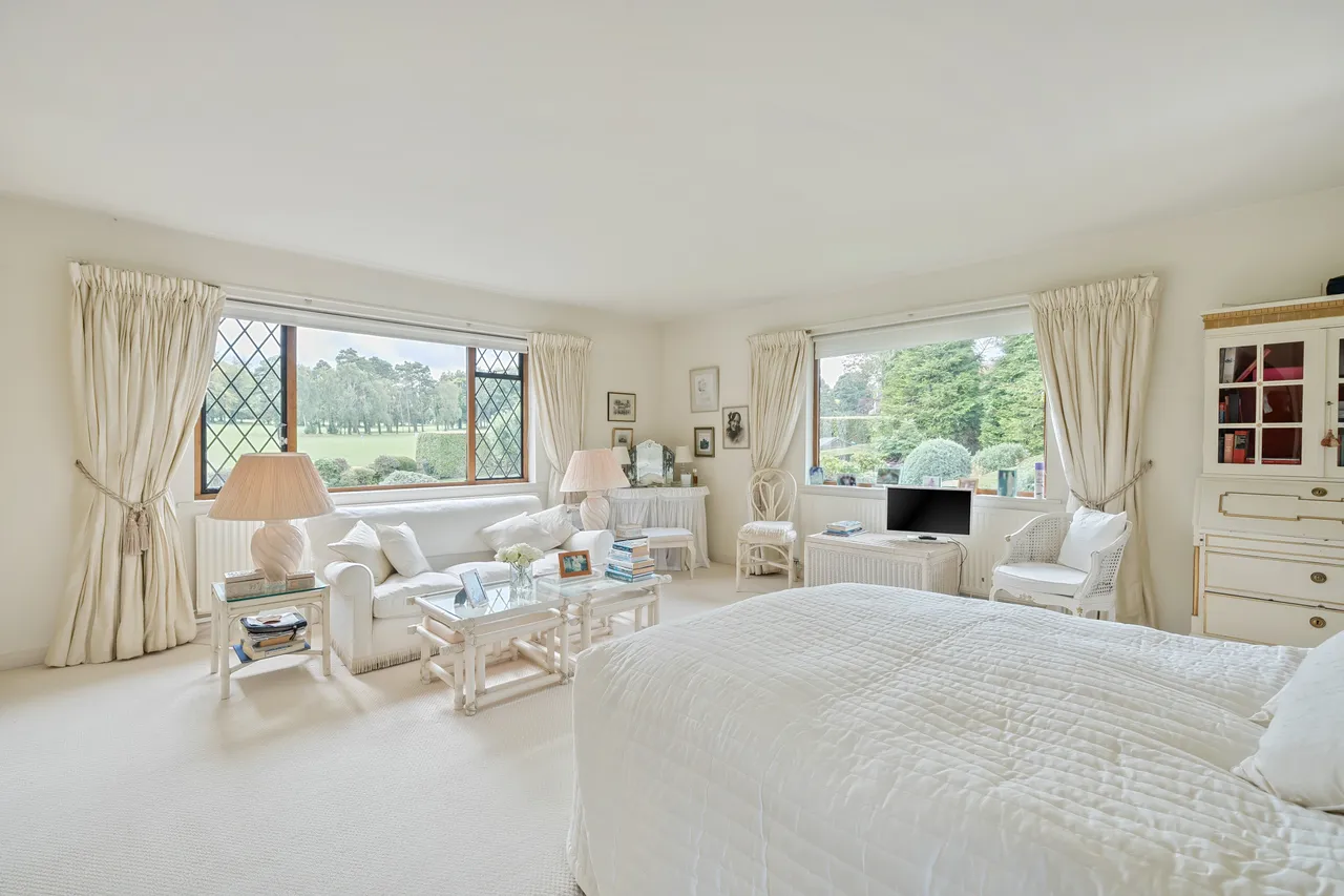 Guildford Road, Effingham, KT24, photo 3