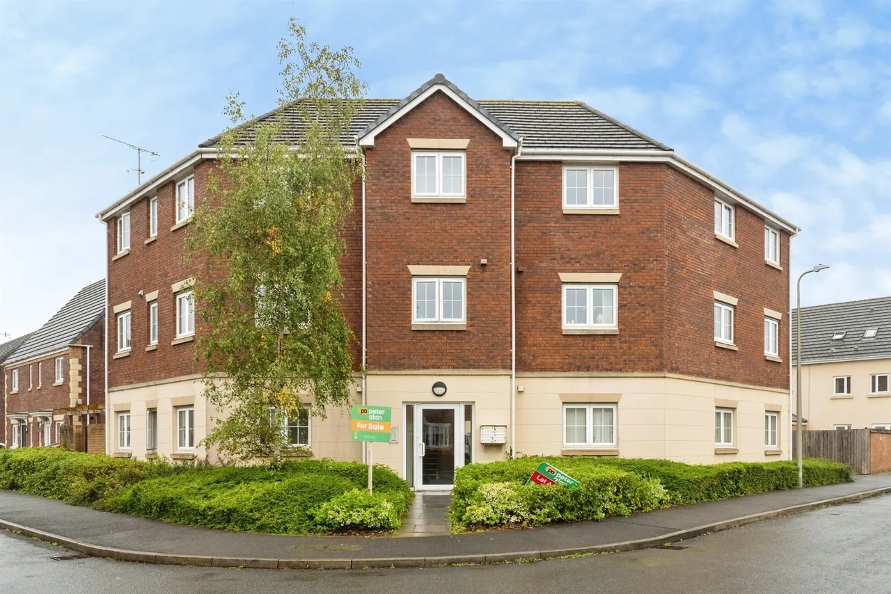 2 bed flat for sale, Six Mills Avenue, Swansea, SA4