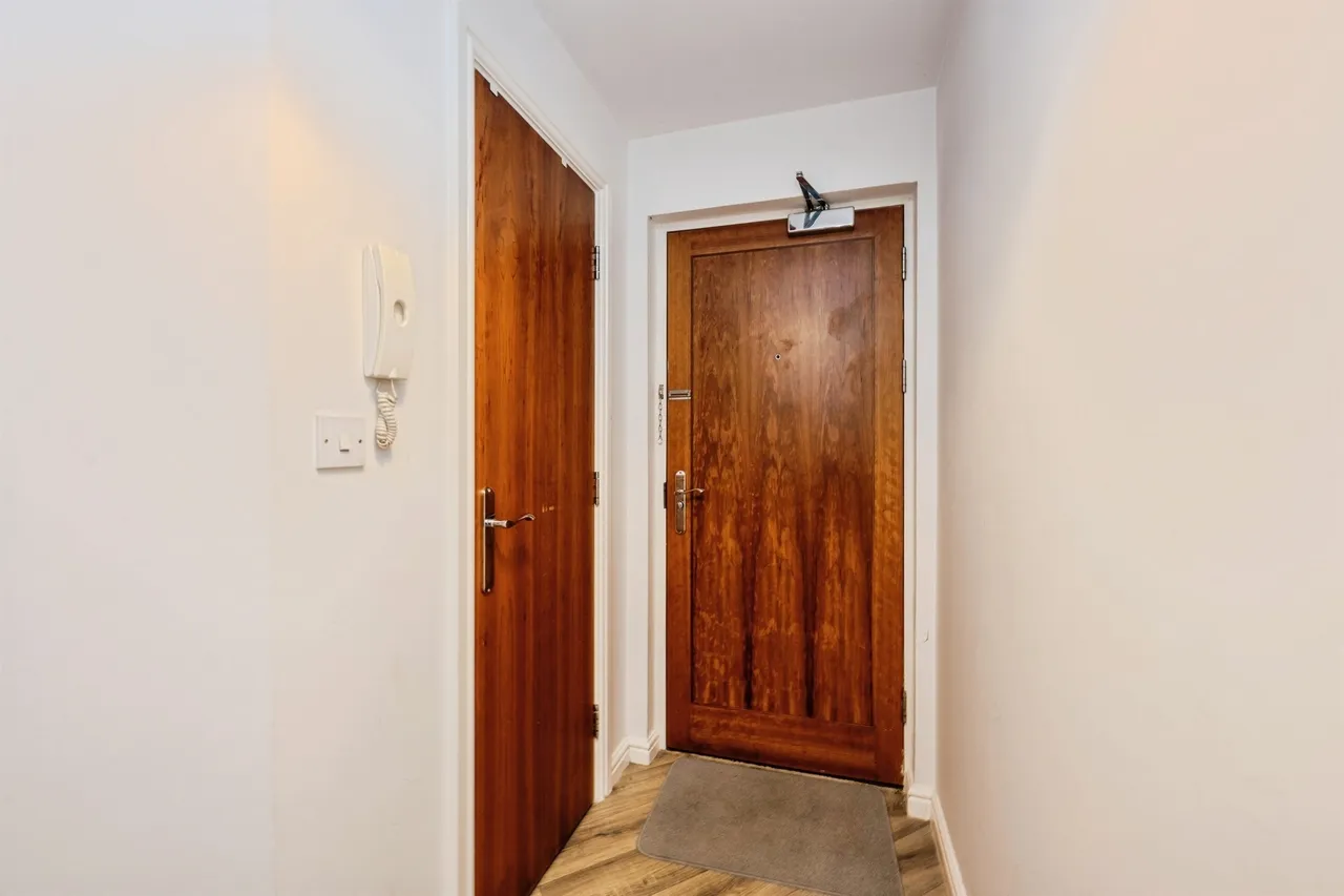 Six Mills Avenue, Swansea, SA4, photo 10