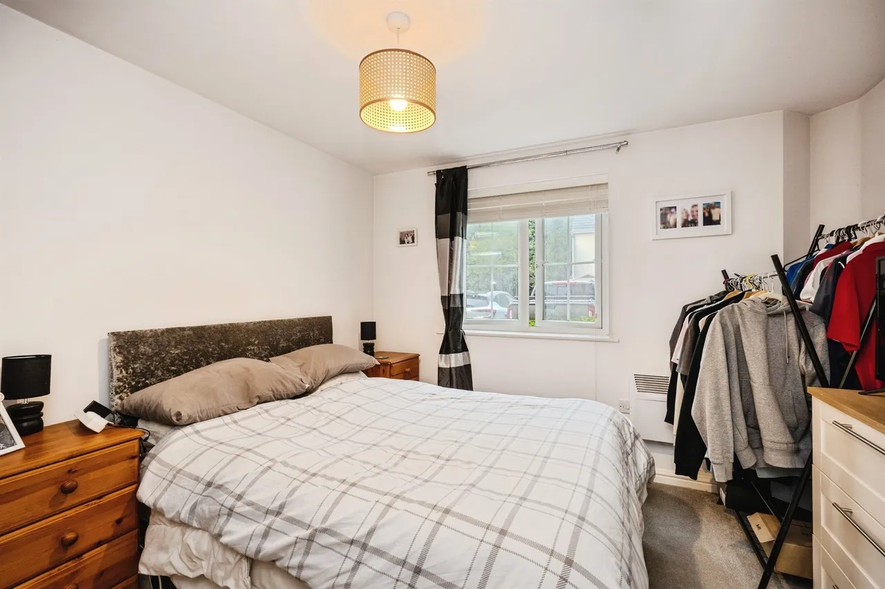 Six Mills Avenue, Swansea, SA4, photo 13