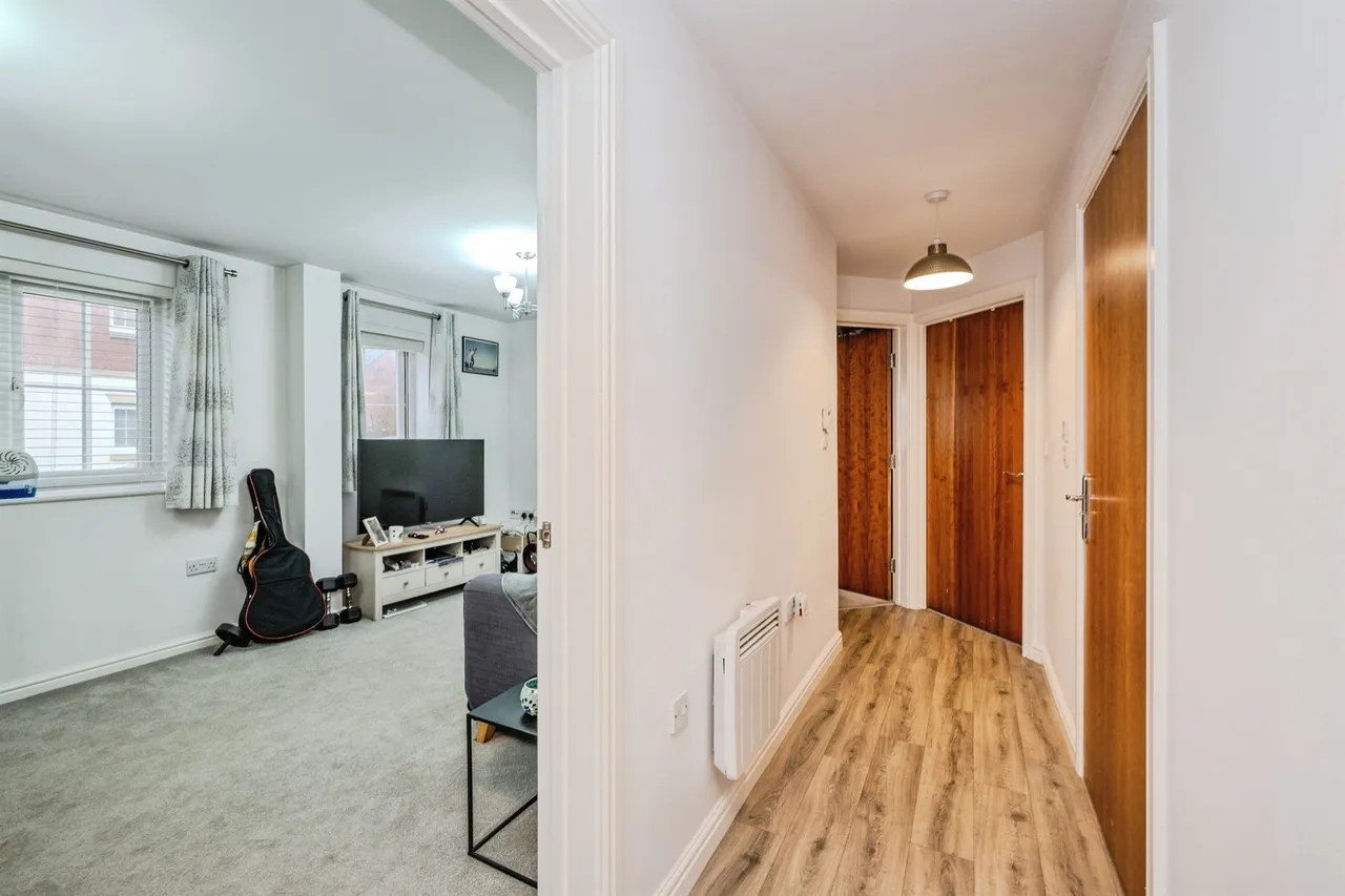 Six Mills Avenue, Swansea, SA4, photo 8
