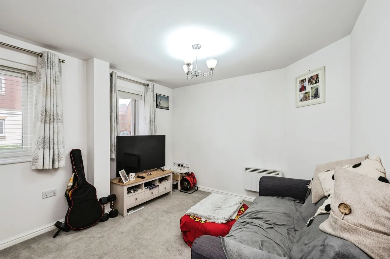 Six Mills Avenue, Swansea, SA4, photo 9