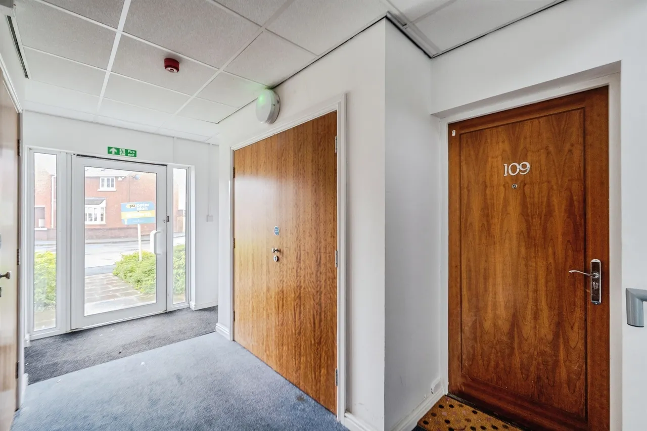 Six Mills Avenue, Swansea, SA4, photo 17