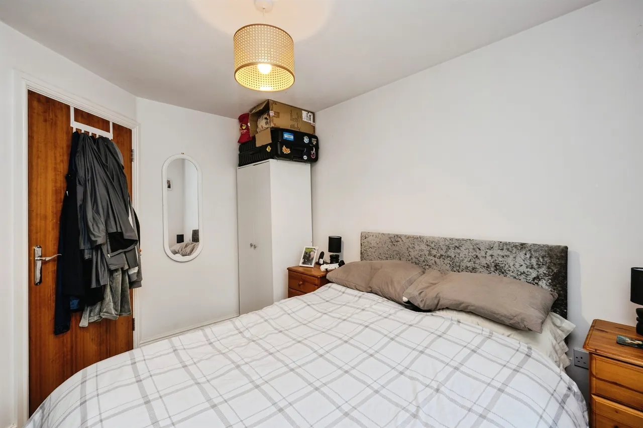 Six Mills Avenue, Swansea, SA4, photo 12