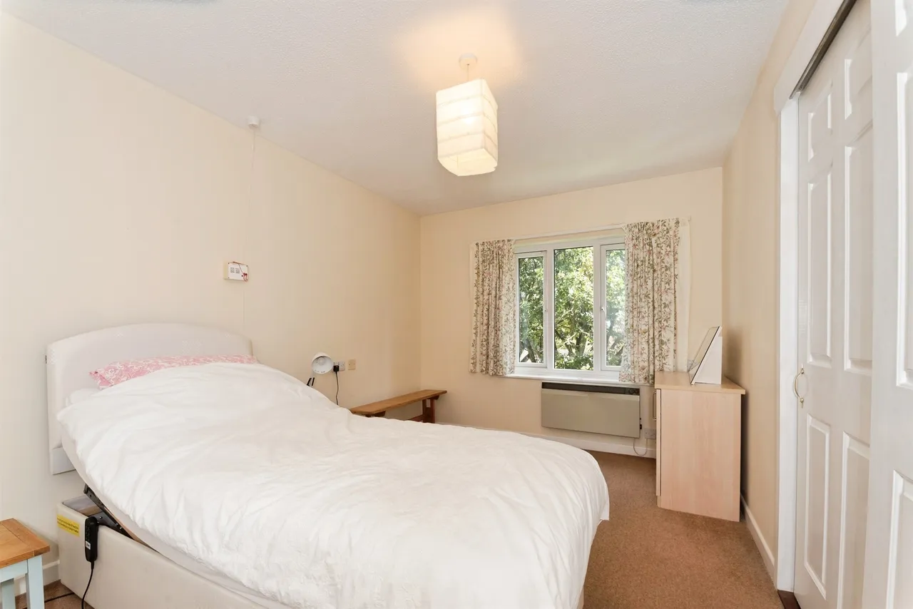 Parsonage Court, Highworth, SN6, photo 9