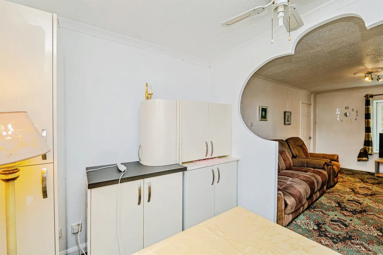 Jubilee Crescent, Bridgend, CF32, photo 10