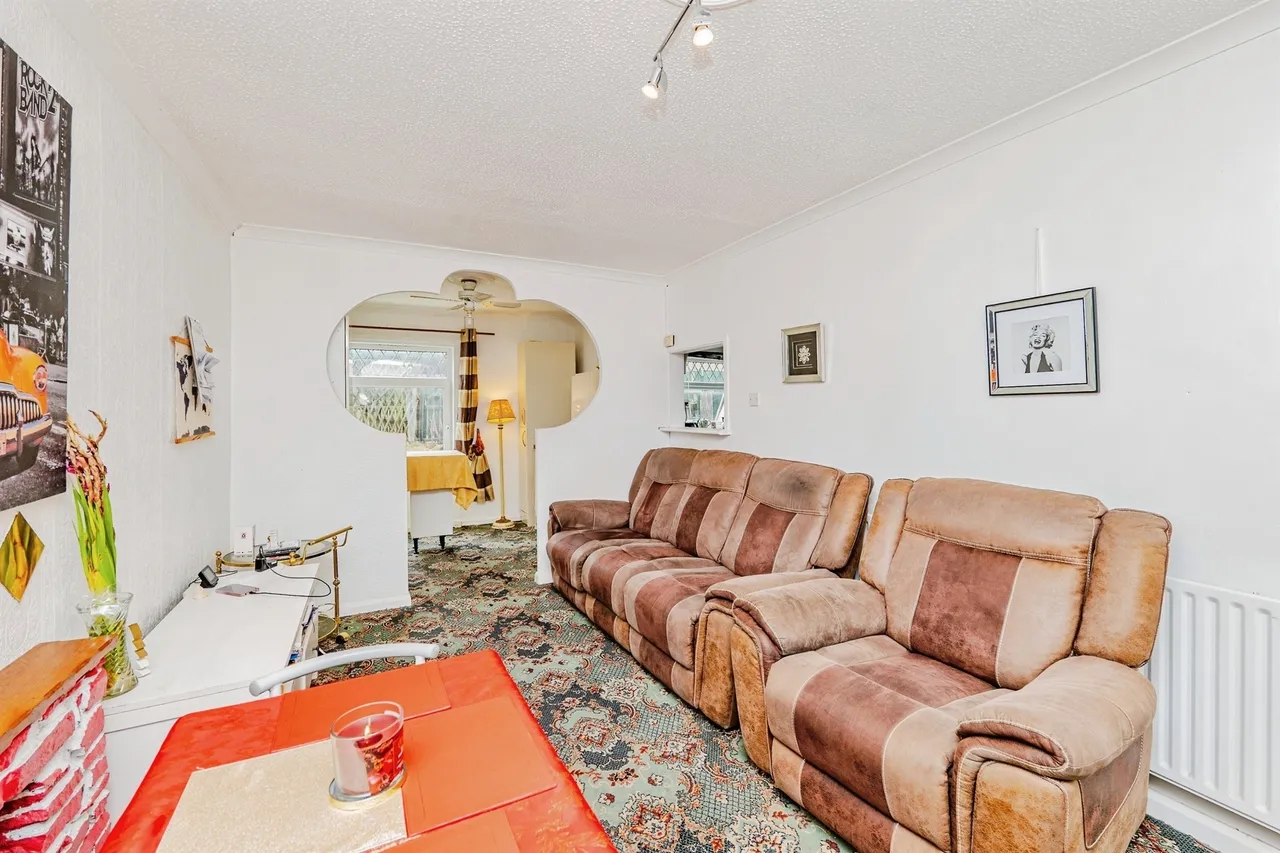 Jubilee Crescent, Bridgend, CF32, photo 7