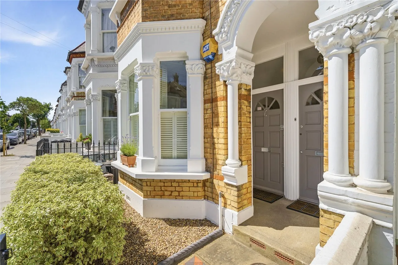 Grandison Road, London, SW11, photo 12