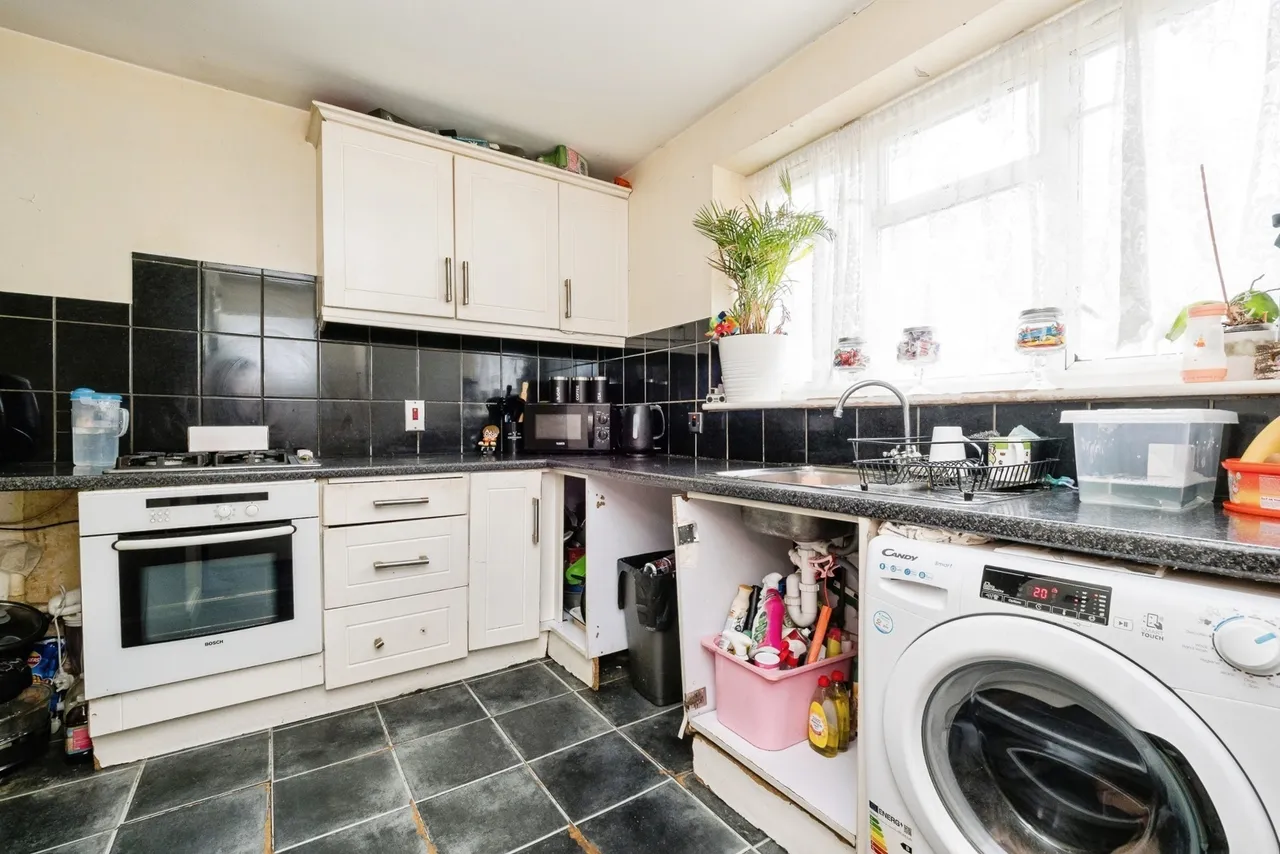 Stirling Close, Rainham, RM13, photo 4