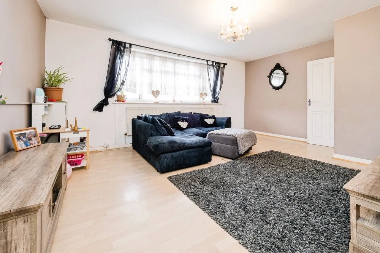 Stirling Close, Rainham, RM13, photo 15