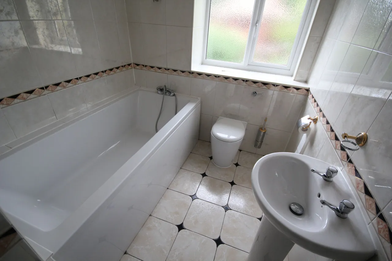 Bridle Road, Lighthorne, Warwick, photo 11