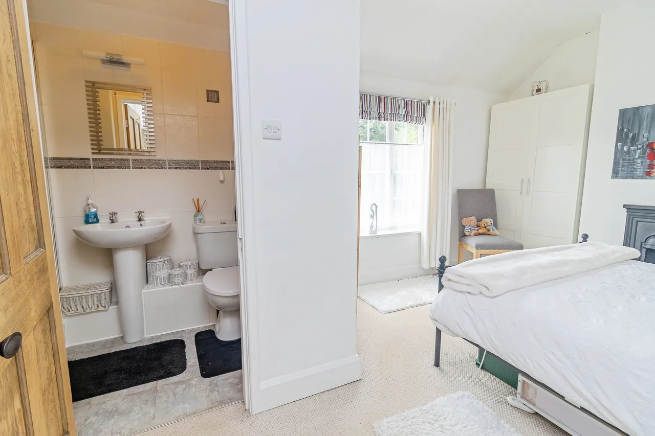 Bedford Road, Clophill, MK45, photo 13