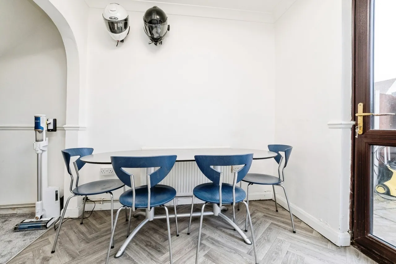 Fortin Close, South Ockendon, Essex, RM15, photo 10