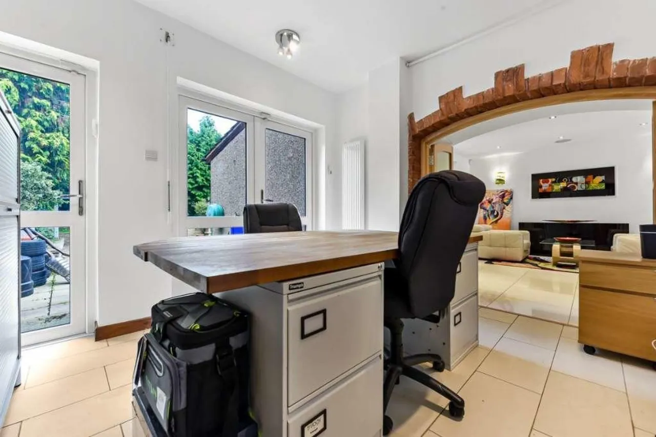 Endlebury Road, London, photo 8