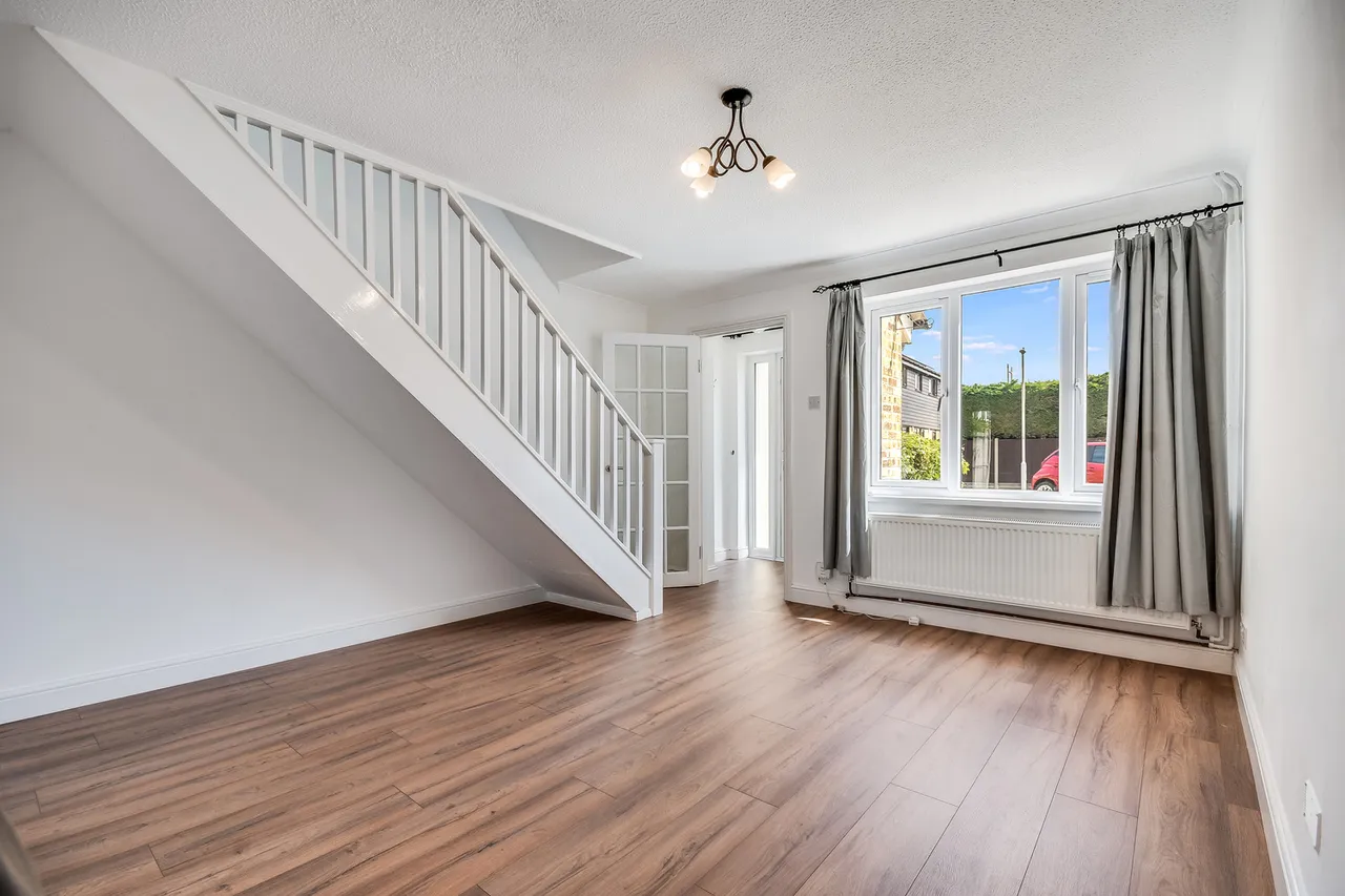 87 Beardsley Drive, Springfield, Chelmsford, Essex, CM1 6GJ, photo 2