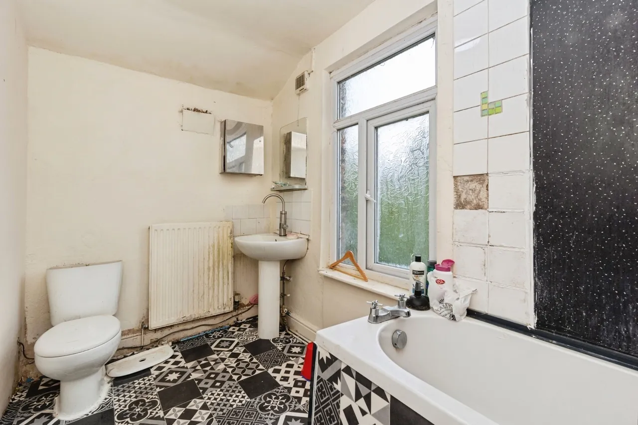 Moorton Avenue, Manchester, Greater Manchester, M19, photo 8