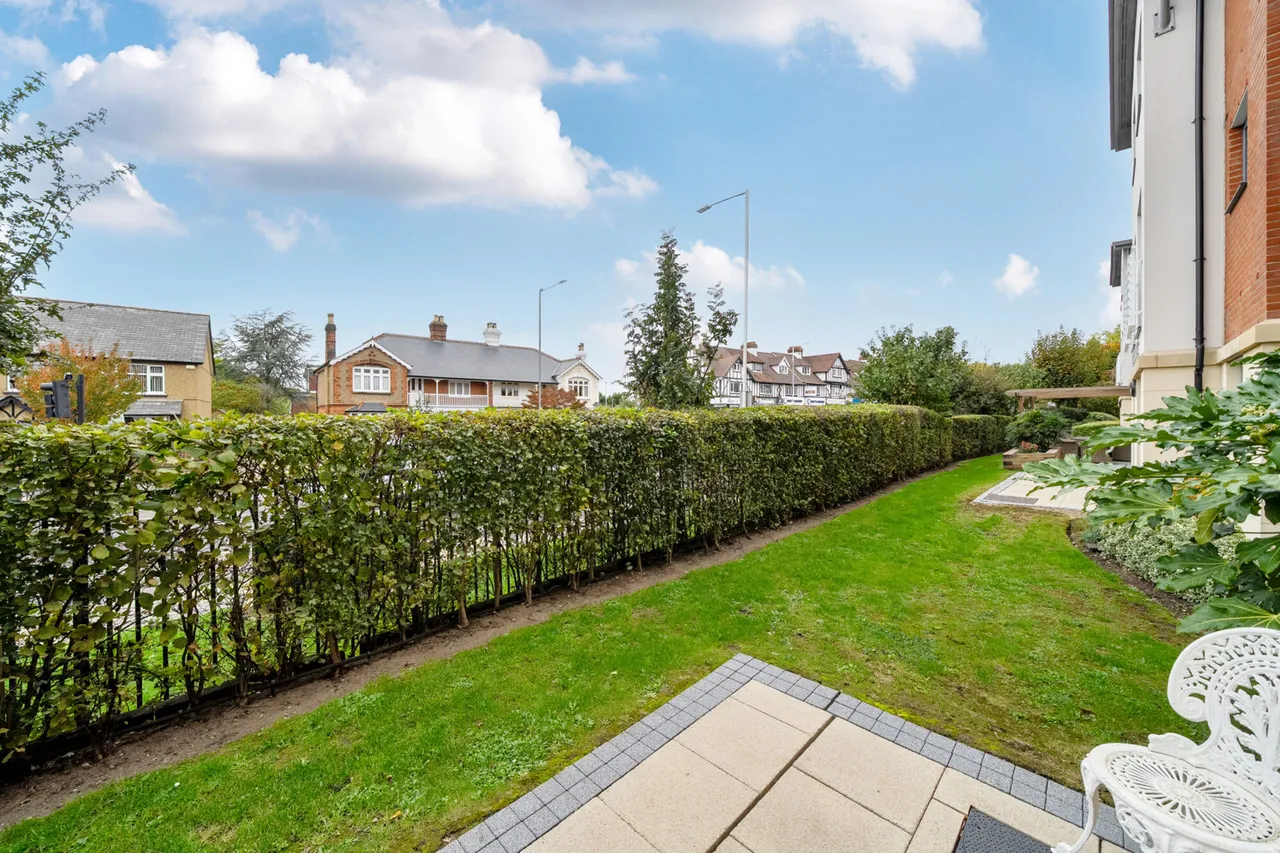Josiah Drive, Ickenham, UB10, photo 8