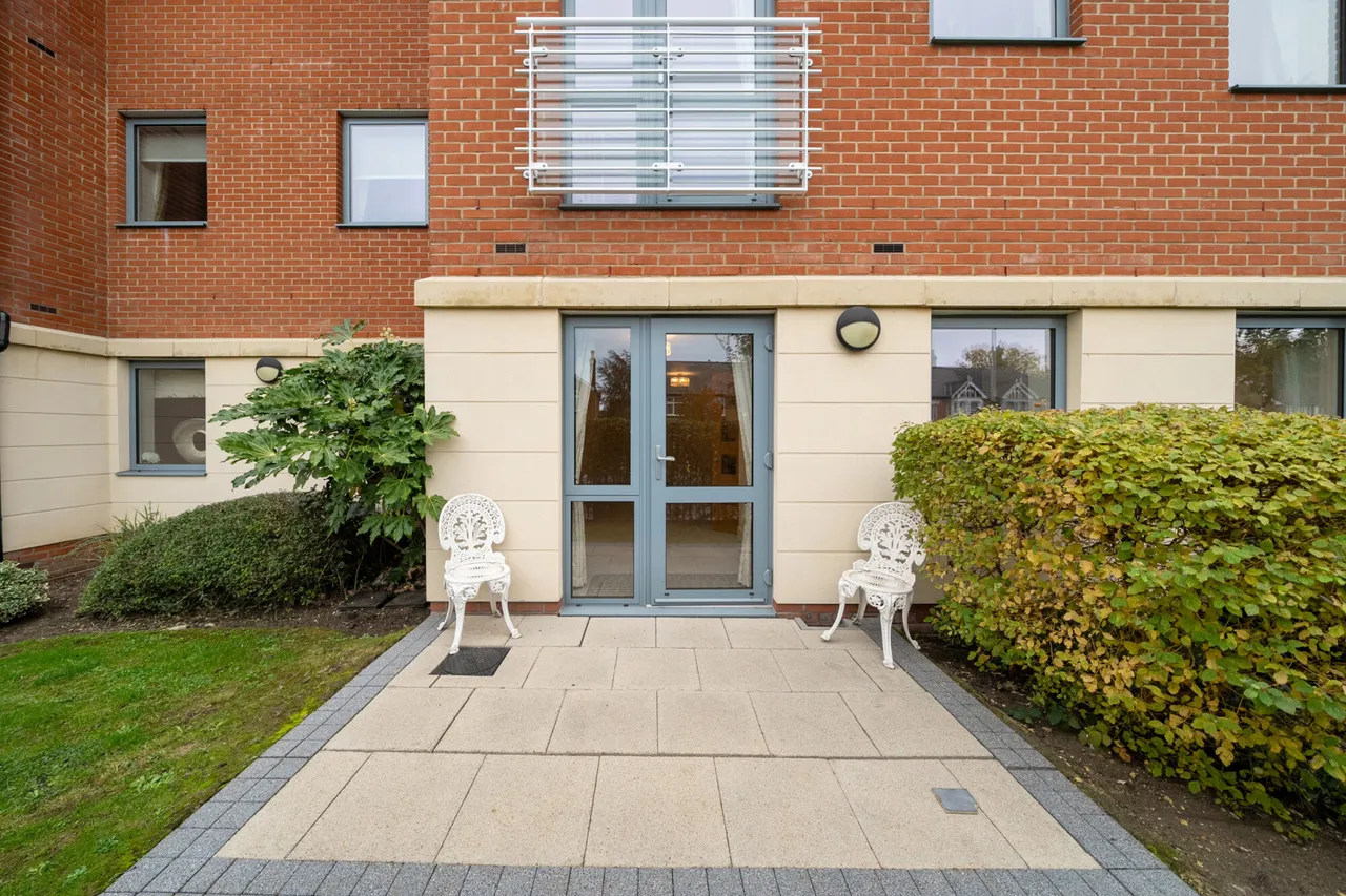 Josiah Drive, Ickenham, UB10, photo 9
