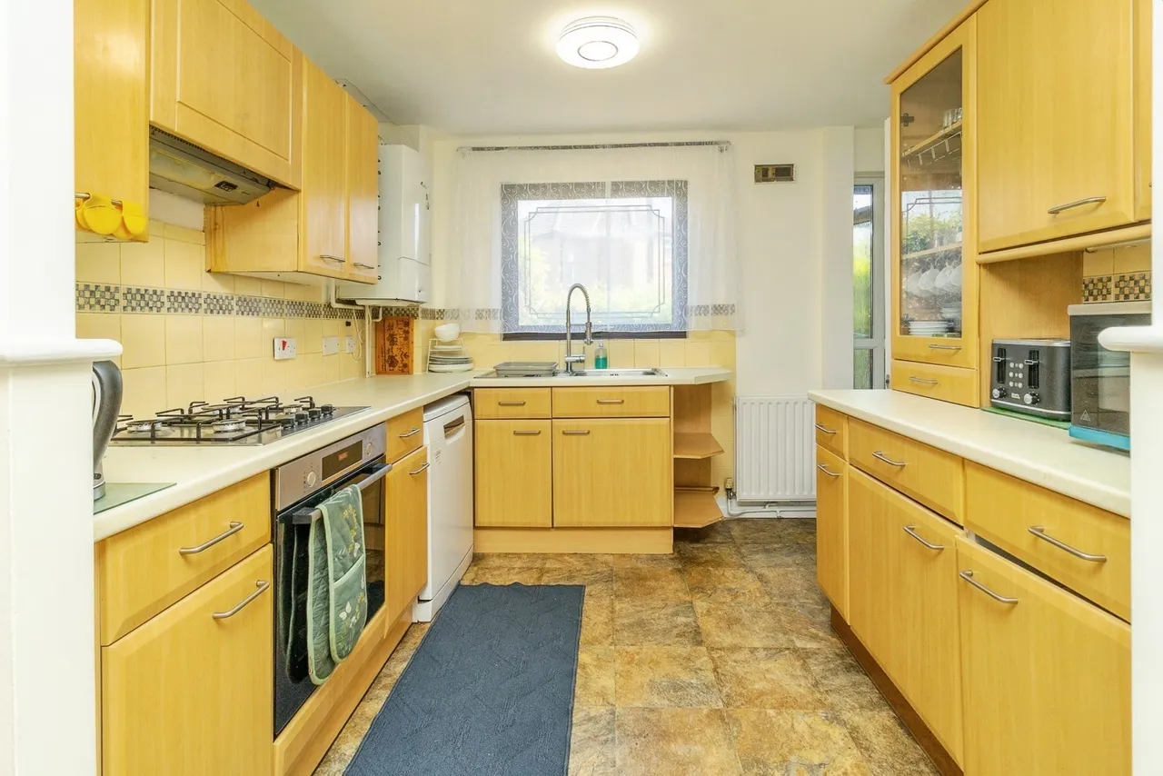 Northcroft, Shenley Lodge, Milton Keynes, Buckinghamshire, MK5, photo 3