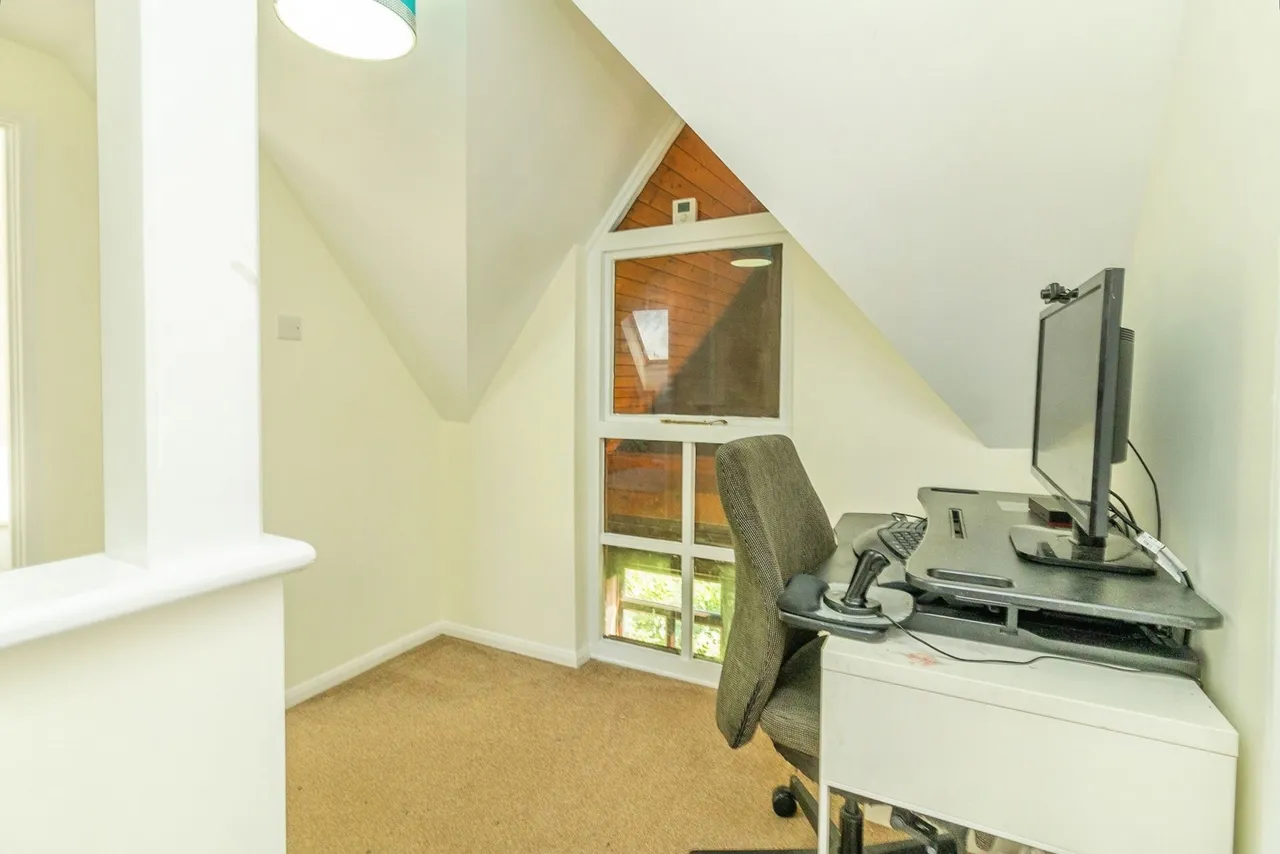 Northcroft, Shenley Lodge, Milton Keynes, Buckinghamshire, MK5, photo 4