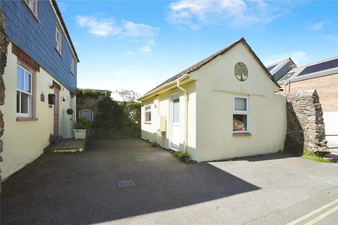 West Street, St. Columb, TR9, photo 2