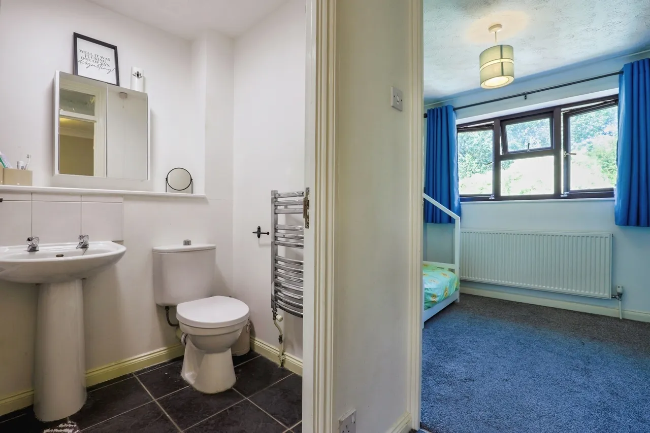 Aylewyn Green, Kemsley, Sittingbourne, Kent, ME10, photo 10