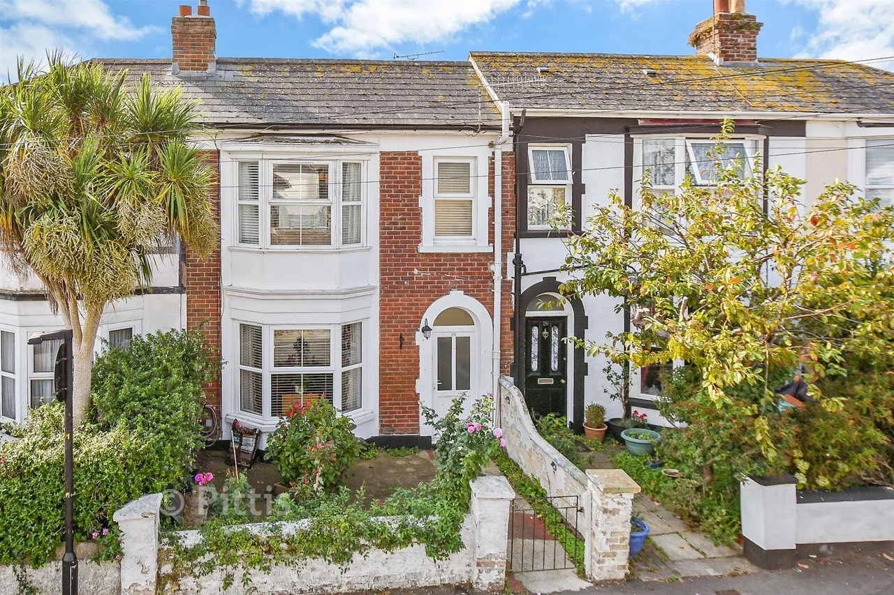 3 bed house for sale, Leed Street, Sandown, PO36