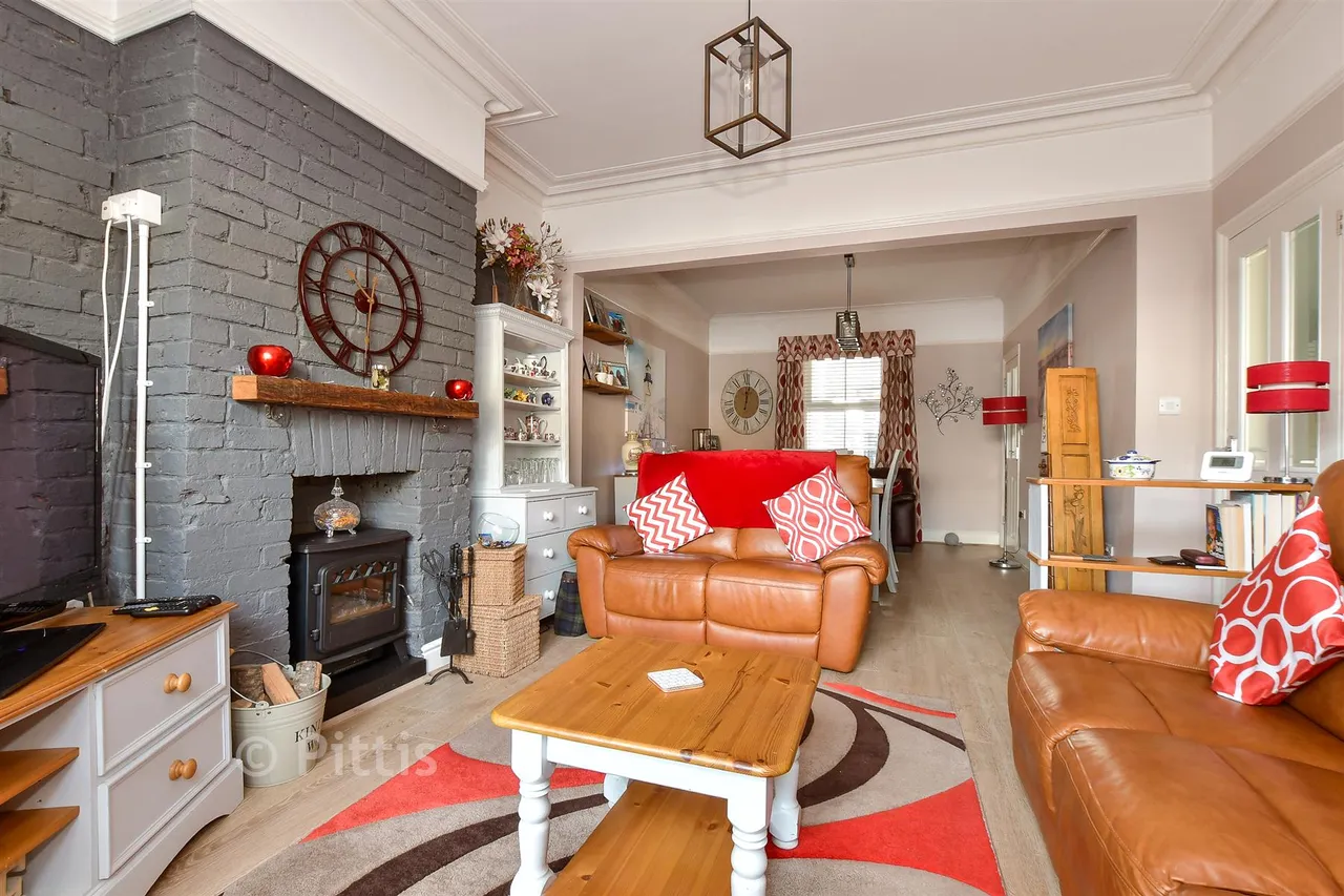 Leed Street, Sandown, PO36, photo 3