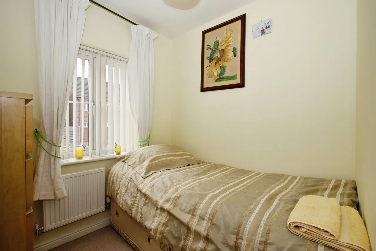 Lake View, Pontefract, WF8, photo 15