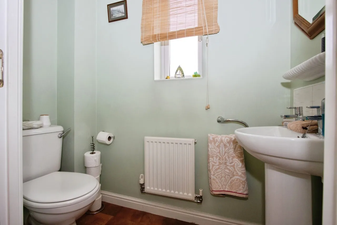 Lake View, Pontefract, WF8, photo 9