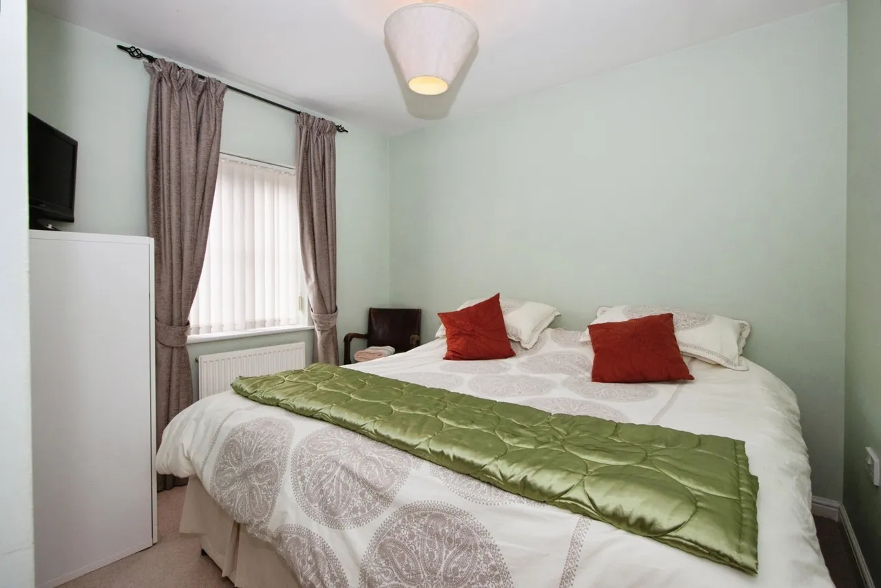 Lake View, Pontefract, WF8, photo 13