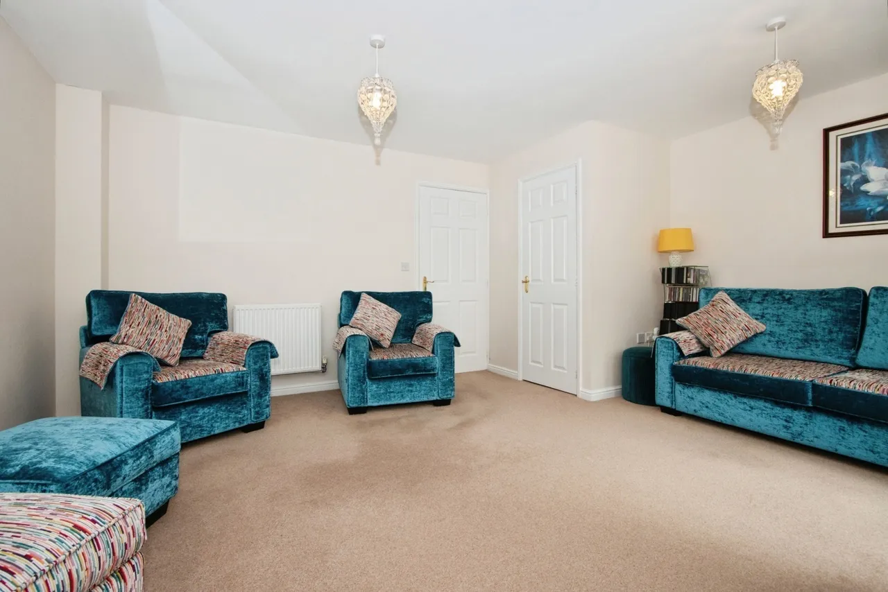 Lake View, Pontefract, WF8, photo 5